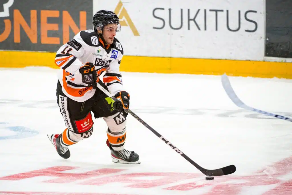 Tuttu kanadalaishyökkääjä tekee paluun SM-liigaan