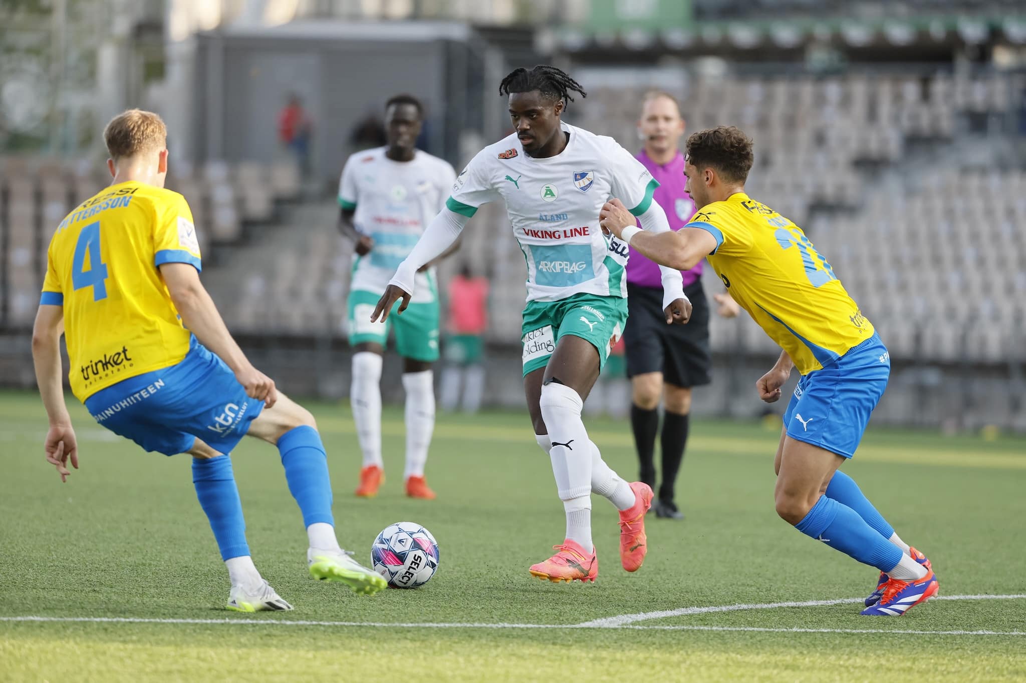 Englantilainen iski pallon verkkoon Veikkausliigassa kun lisäaikaa oli pelattu jo kolmatta minuuttia