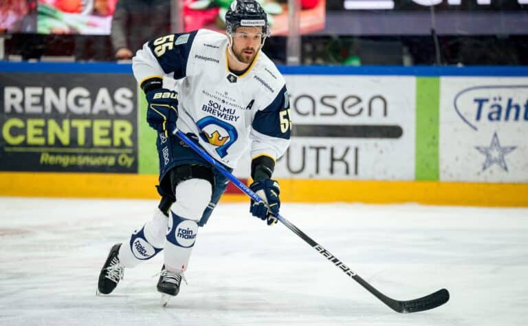 Kiekko-Espoossa säväyttänyt puolustaja sai todellisen huippupestin