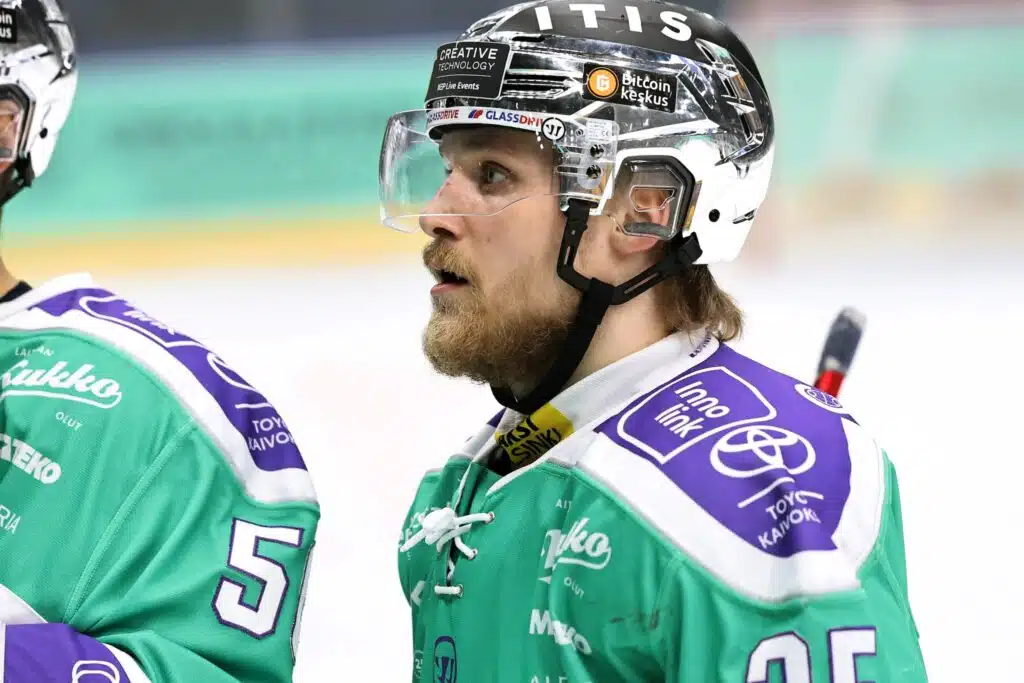 Raimo Helmisen SaiPa hankki pelaajan Jokereista