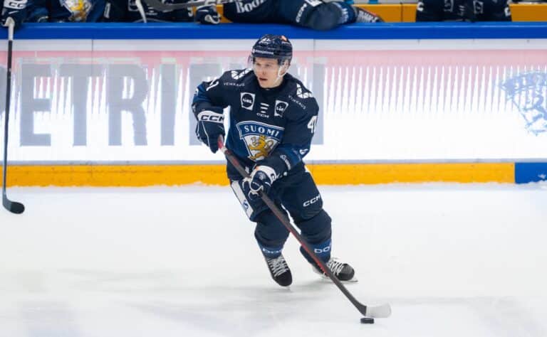 Leijonapelaaja pääsi irti MM-kisoissa – taustalla ikävä syy