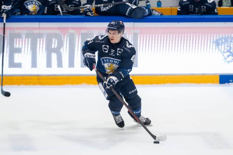 Leijonapelaaja pääsi irti MM-kisoissa – taustalla ikävä syy