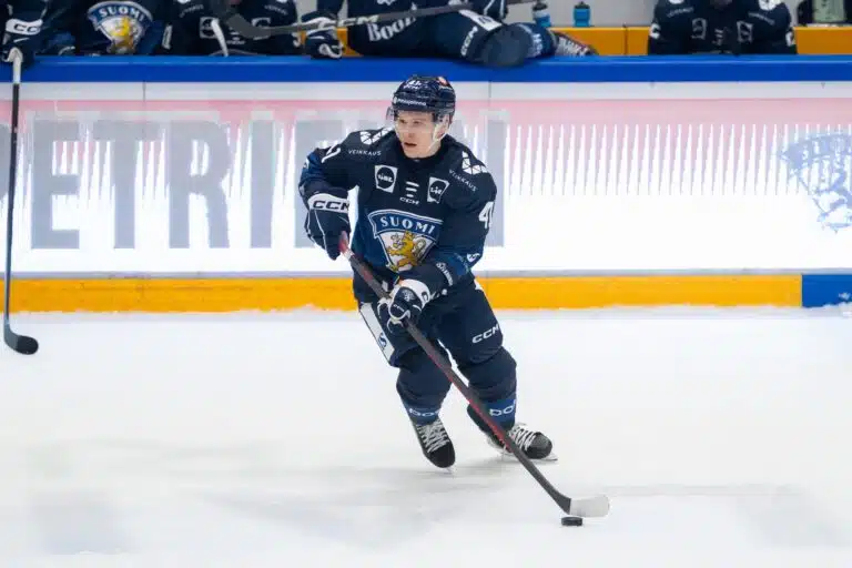 Leijonapelaaja pääsi irti MM-kisoissa – taustalla ikävä syy