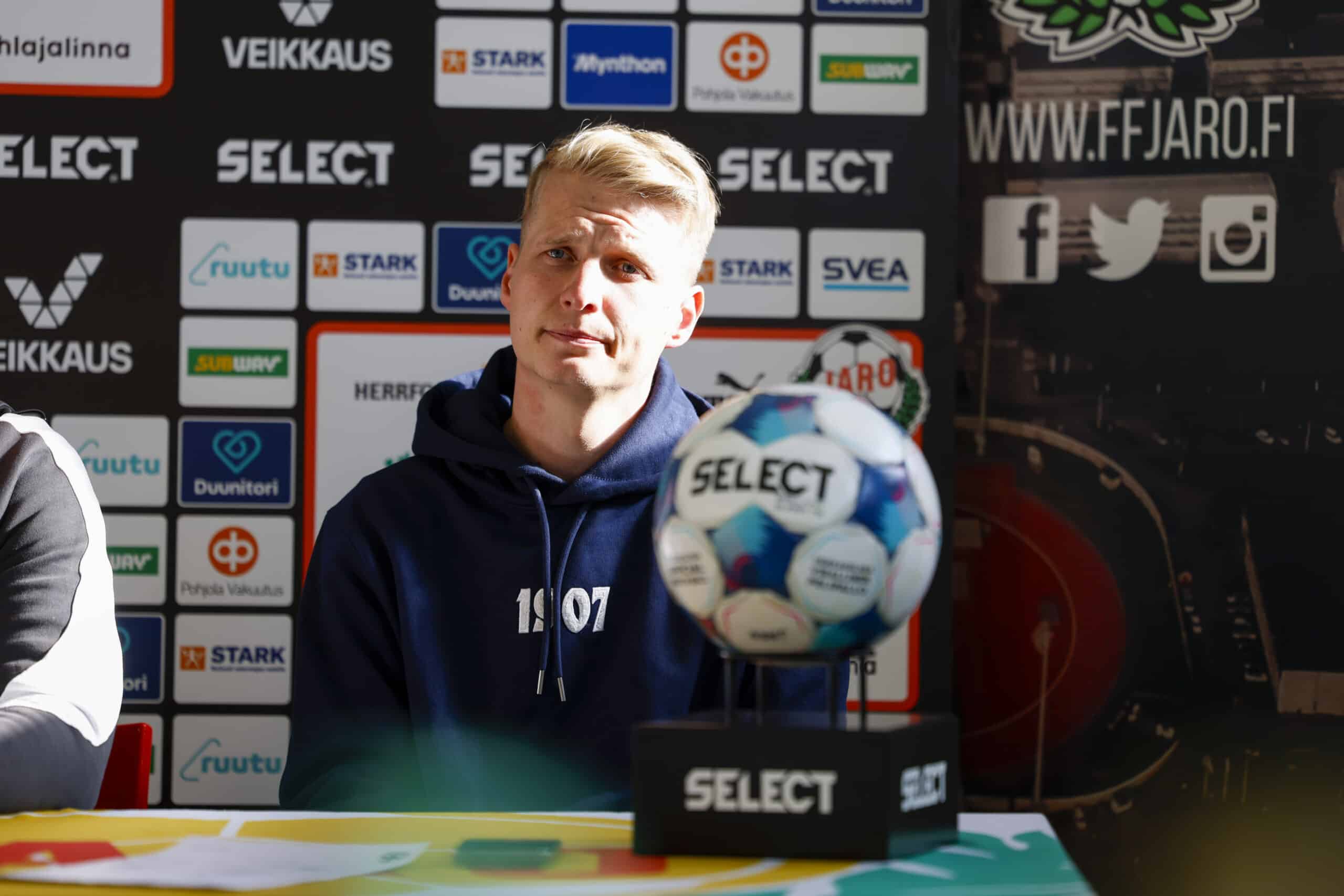 HJK ajautui vaikeuksiin – näin päävalmentaja kommentoi