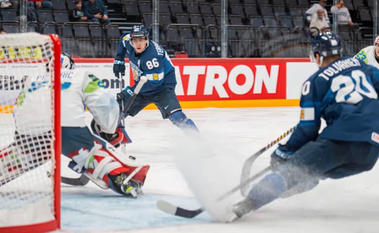 Ruotsista tylyä tekstiä Leijonien joukkueesta Ruotsista tylyä tekstiä Leijonien joukkueesta