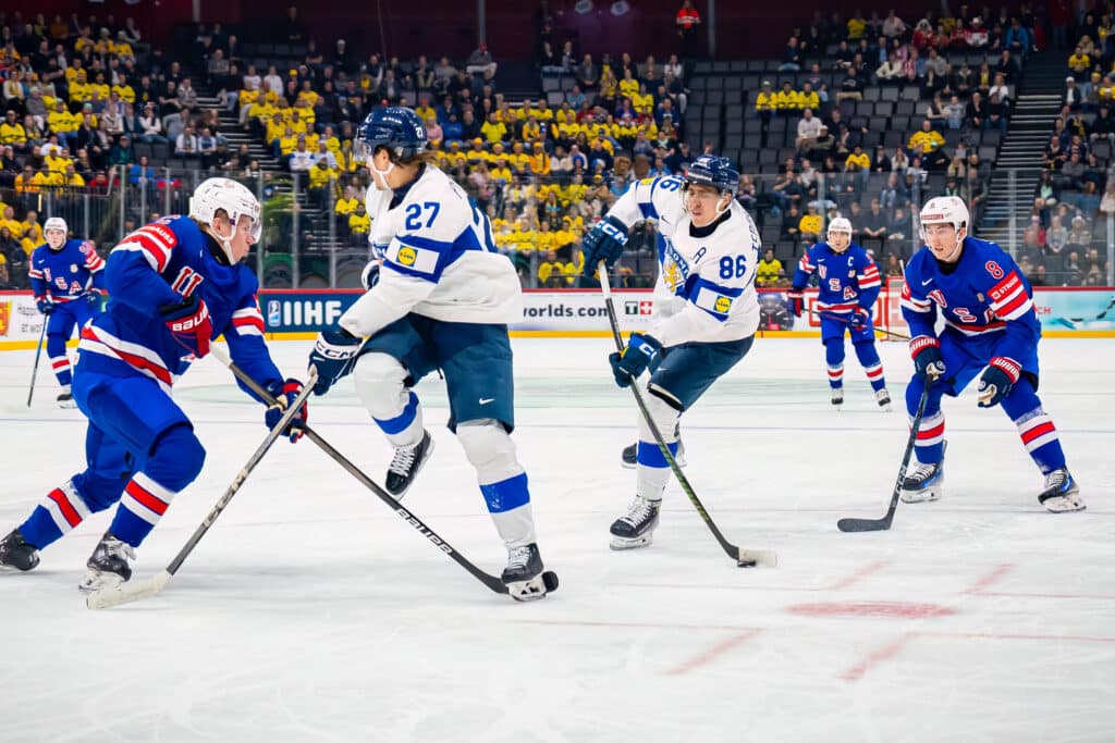 Ei mahda mitään - USA murjoi Leijonat kotimatkalle Jackson Lacombe, Mikael Pyyhtiä, Teuvo Teräväinen ja Clayton Keller, Leijonat, USA vs Suomi, MM-kisat 2025