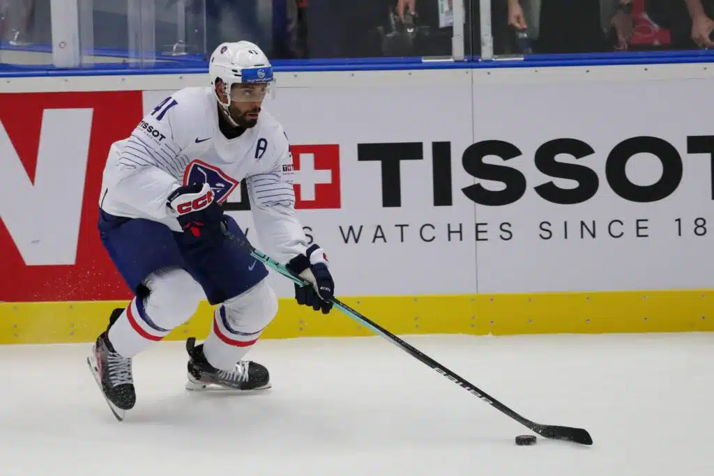 Ranska passitettiin b-sarjaan – maan kiekkoikonilta tylyä tilitystä