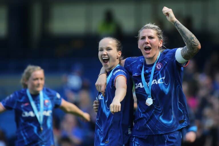 Chelsea voitti historiallisen mestaruuden