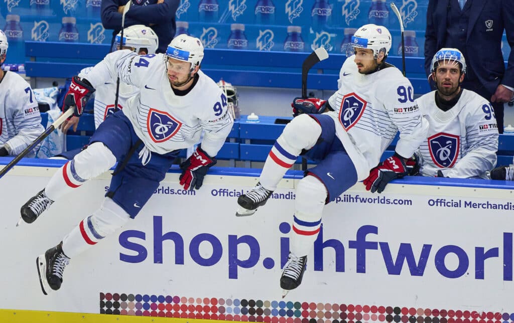 Jääkiekon MM-kisoissa jysähti shokkitulos Jääkiekon MM-kisoissa jysähti shokkitulos