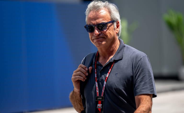 Carlos Sainz pyrkimässä todella kovaan pestiin