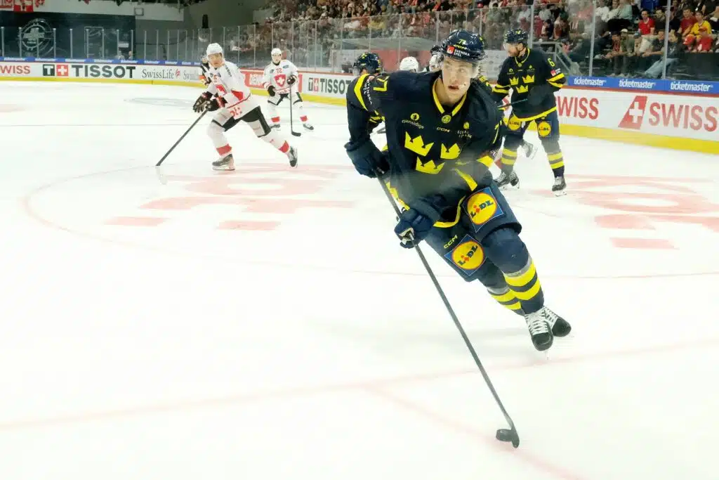 Henkinen sodankäynti alkoi heti – Ruotsin NHL-pelaajalta tyly kuitti Leijonien suuntaan