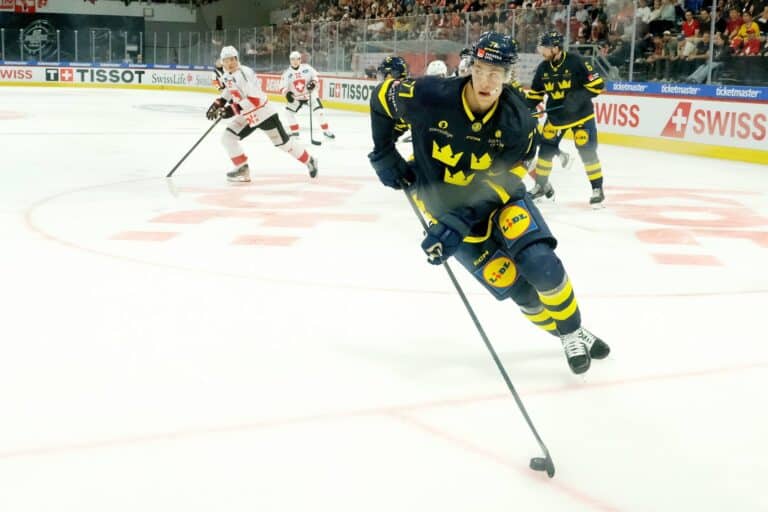 Henkinen sodankäynti alkoi heti – Ruotsin NHL-pelaajalta tyly kuitti Leijonien suuntaan