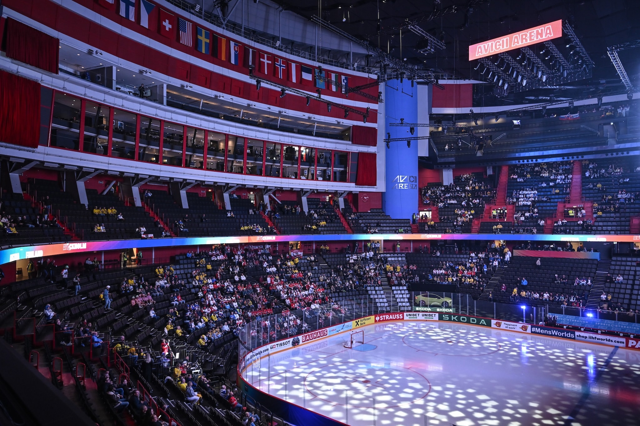 Missä on yleisö? Globenissa karu näky Leijonien ottelussa