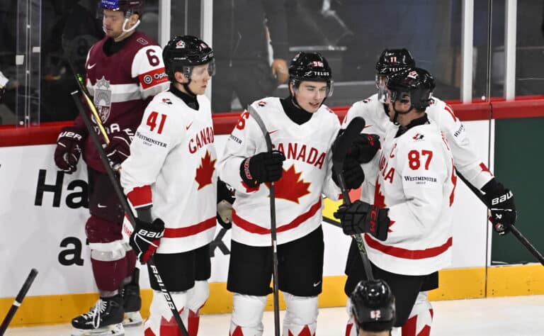 NHL:n supertähti järjesti turpasaunan MM-kisoissa