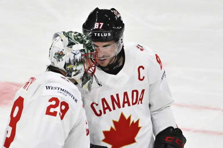 Näin jääkiekon Messi eli Sidney Crosby hämmästeli Kanadan shokkitappiota