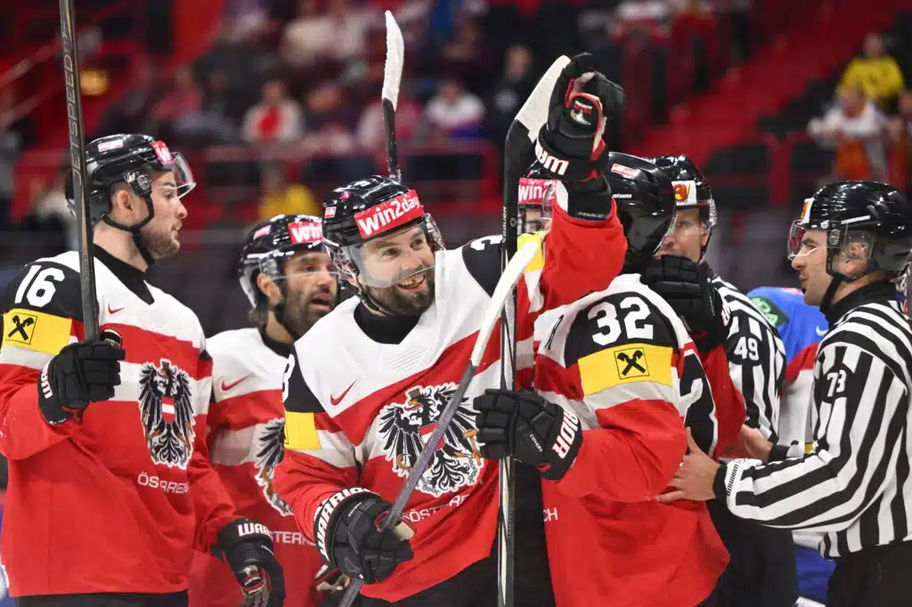 Raju vihellyskonsertti Globenissa – MM-kisojen trilleri päättyi skandaalinkäryisesti