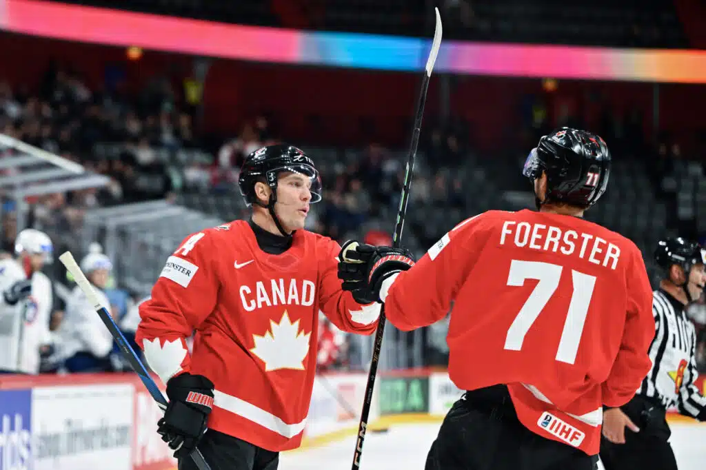 Tämä mies johtaa nyt MM-kisojen maalipörssiä – Kanada puraisi pakkopatonkia