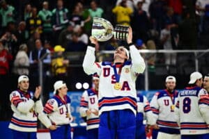 USA:n kiekkojoukkueen valmennus MM-kisoihin selvillä