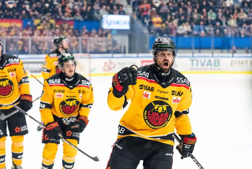 29 vuoden odotus ohi – suomalaispelaajat pääsivät juhlimaan mestaruutta