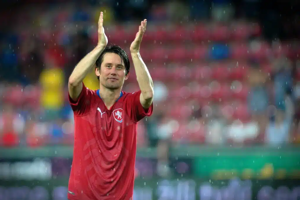 Entinen Arsenal-pelaaja joutui tehohoitoon