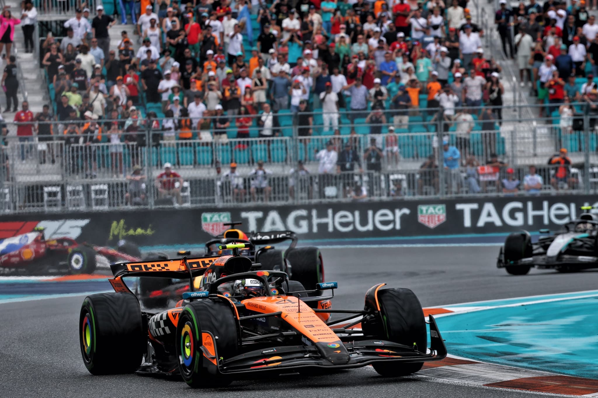 Lando Norris pohdiskeli – olisiko Lewis Hamilton ratkaisu ollut oikea?