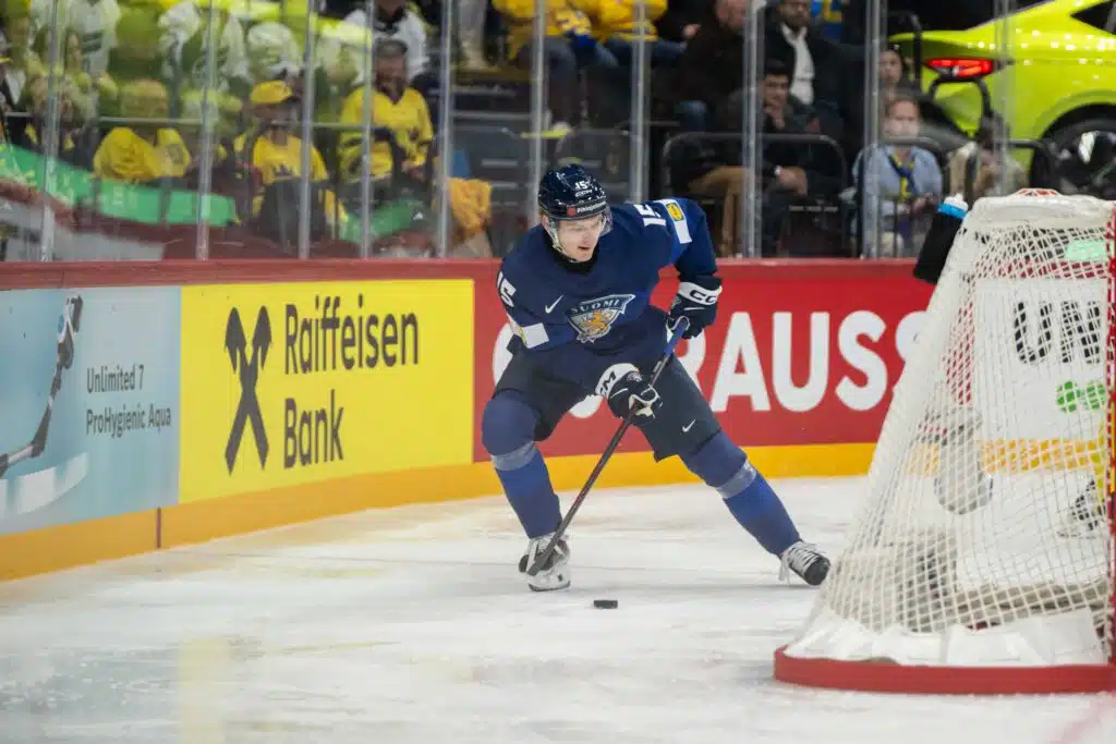 NHL:ään siirtyvällä Leijonalla ensimmäinen maali MM-kisoissa – ”En edes huomannut”