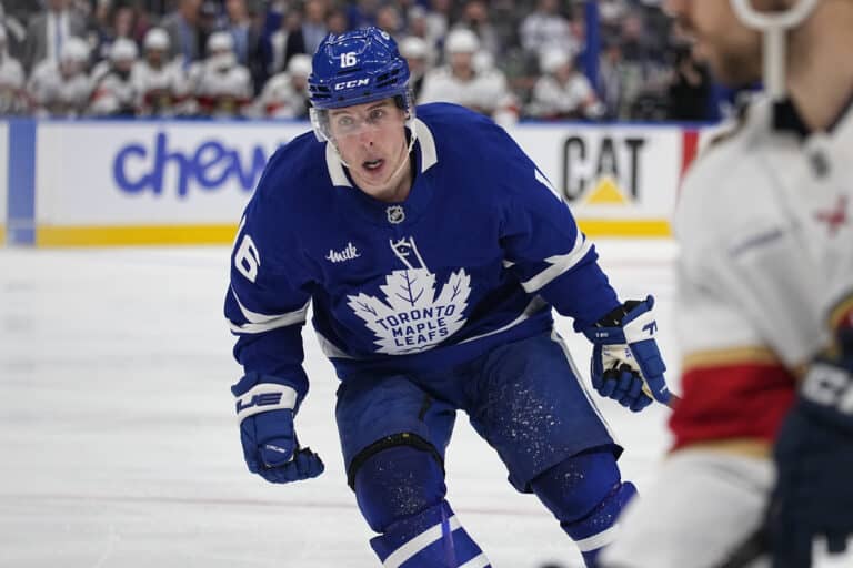 Luvassa hirmusopimus? NHL-seurat taistelevat nyt tähtihyökkääjästä
