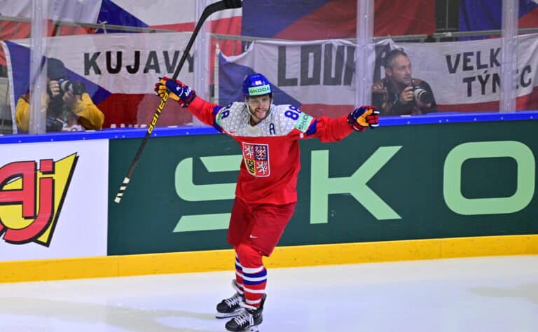 Onko tässä olympiajääkiekon kirkkain tähti? Onko tässä olympiajääkiekon kirkkain tähti?