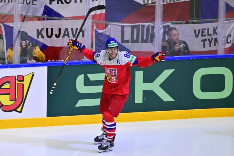 Onko tässä olympiajääkiekon kirkkain tähti?