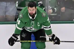 NHL:ssä jysähti - seuralegenda jatkaa uraansa NHL:ssä jysähti – seuralegenda jatkaa uraansa