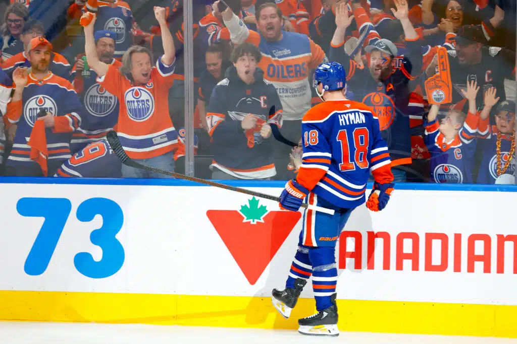 Edmonton Oilers selvittää vahvistuksia vaihtomarkkinoilta kesken loukkaantumissuman Edmonton Oilersin Zach Hyman loukkaantui