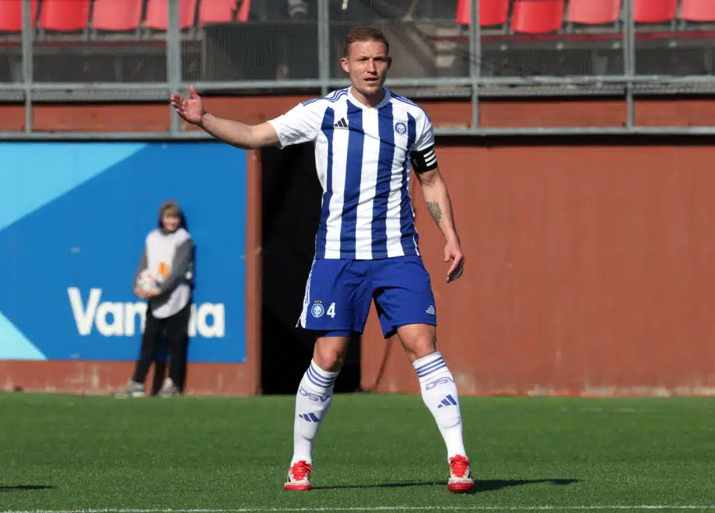 Väärässä sarjassa? HJK-tähti on ilmiliekeissä Veikkausliigassa
