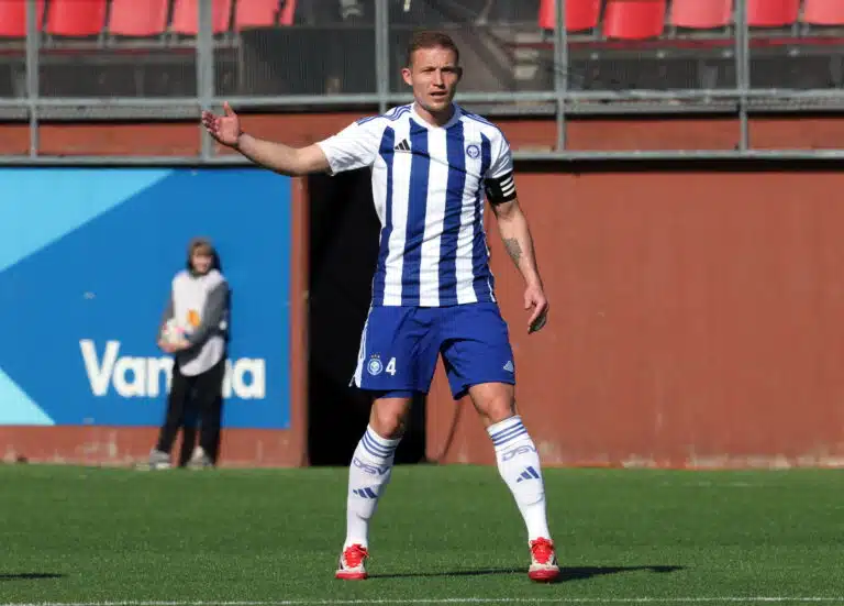 Väärässä sarjassa? HJK-tähti on ilmiliekeissä Veikkausliigassa