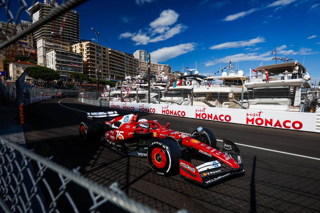 Ferrarin Charles Leclerc löi muille luun kurkkuun Monacossa: hattutemppu