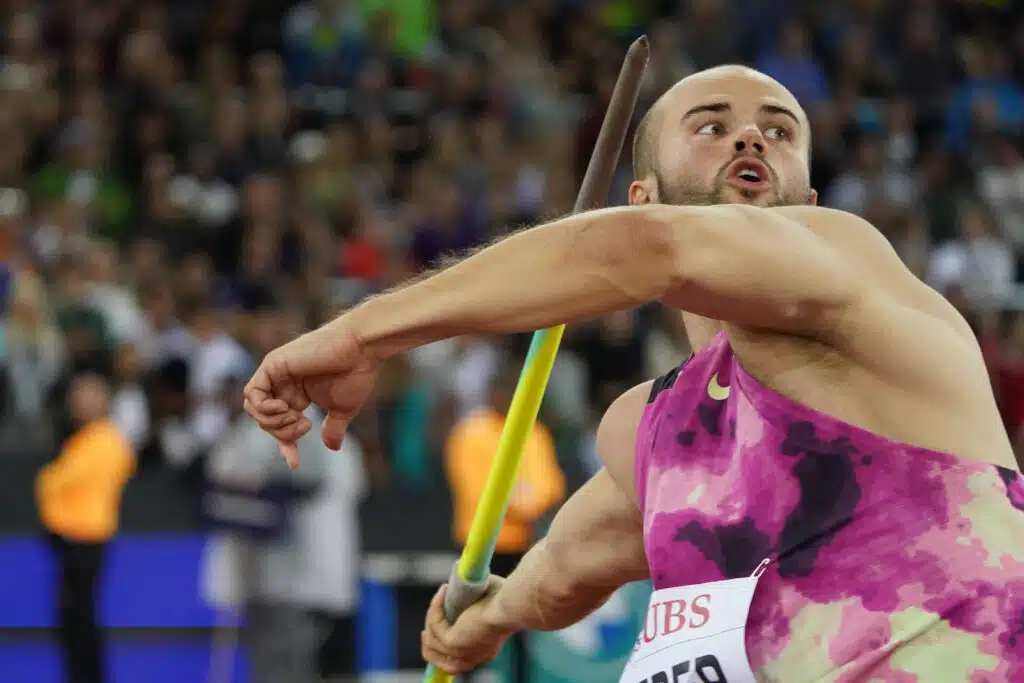 Keihäsjätti jysäytti huiman kaaren MM-kisoissa – teki sen jälkeen kovan paljastuksen