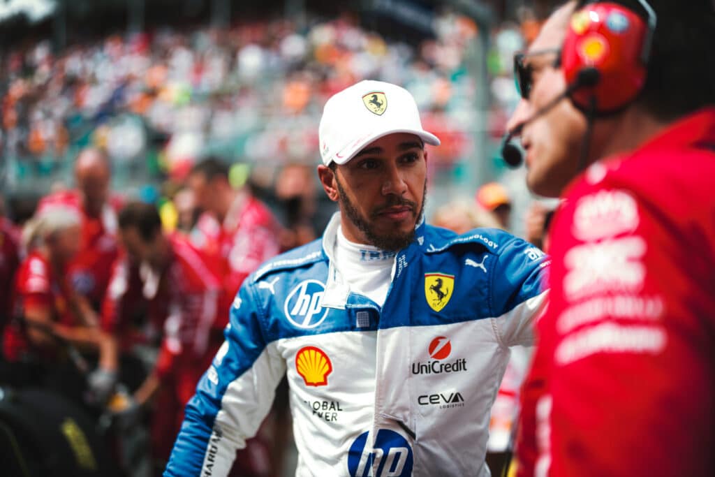 Ferrari on tekemässä jotain täysin odottamatonta Lewis Hamiltonin kanssa Ferrari on tekemässä jotain täysin odottamatonta Lewis Hamiltonin kanssa