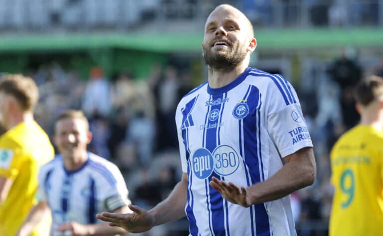 Tuhlaajapoika Teemu Pukki paikkasi virheensä Tuhlaajapoika Teemu Pukki paikkasi virheensä