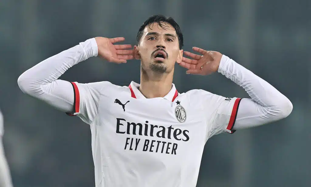 Siirtoennätys uusiksi? – AC Milan hieroo jättikauppaa Manchester Cityn kanssa