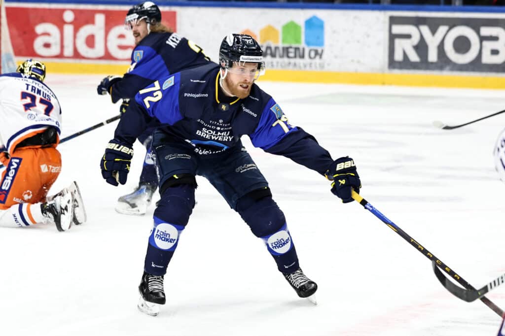 Kiekko-Espoo menetti maalitykkinsä Kiekko-Espoo menetti maalitykkinsä