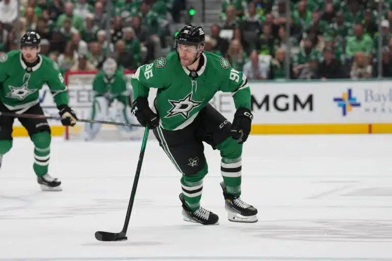 Mikko Rantanen tälläsi upean maalin – näin Dallas sitä hehkutti