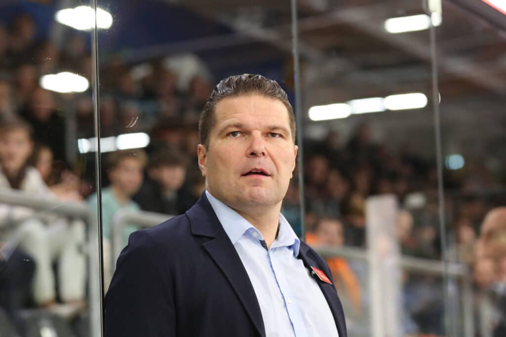 Jokerit julkaisi uuden päävalmentajan – seuralegendat ottavat vetovastuun