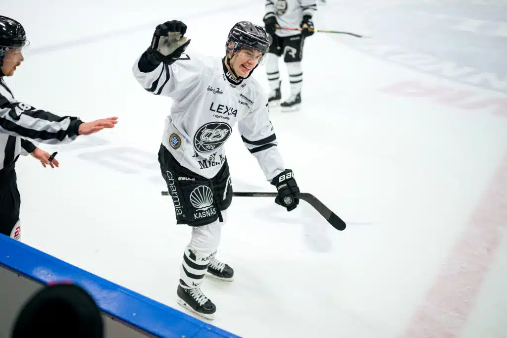 Lukko julkaisi kaksi uutta sopimusta