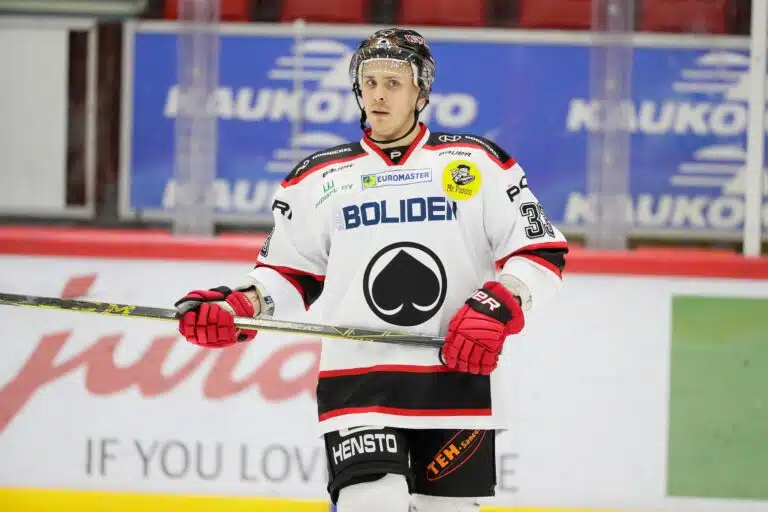 Jääkiekon Suomen mestarin ura loppui vain 34-vuotiaana