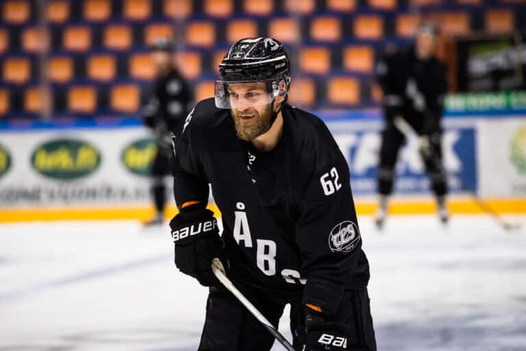 Pelicans hankki kovan paluumuuttajan