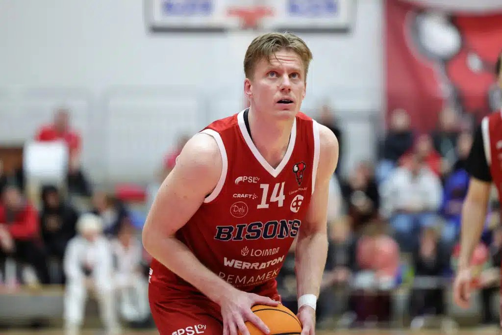 Korisliigan sensaatiojoukkue julkaisi jatkosopimuksen