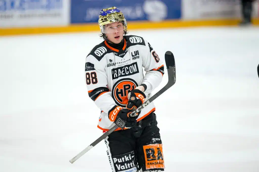 Onko tässä Liigan paras laitahyökkääjä?