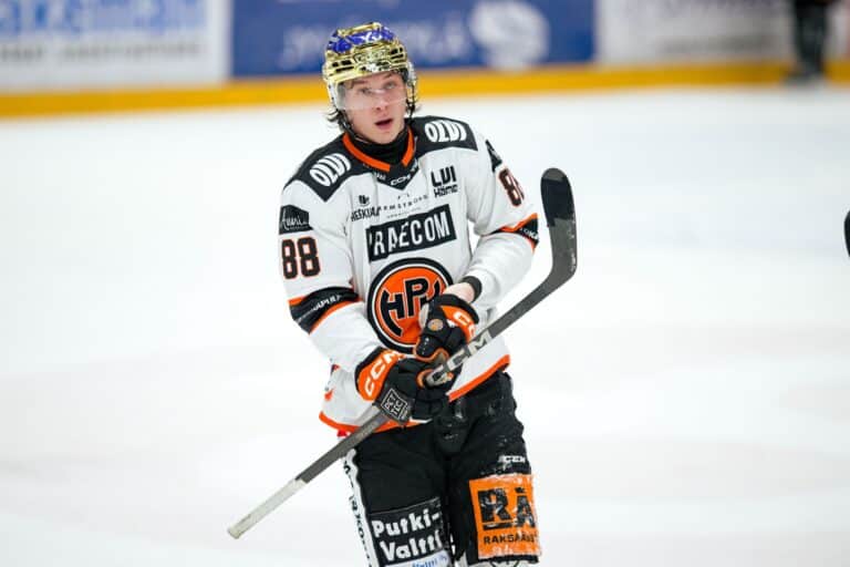 Leijonien läpimurtohyökkääjälle NHL-sopimus