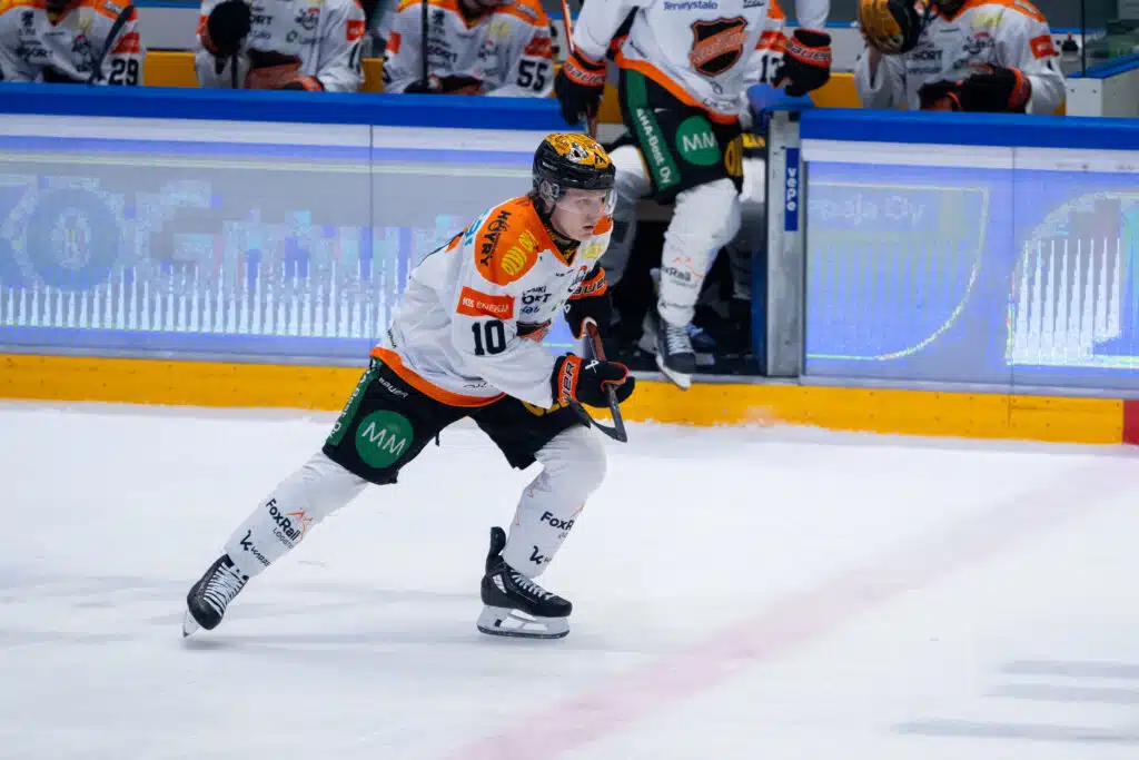 SM-liigatähti teki valintansa – KHL kutsuu