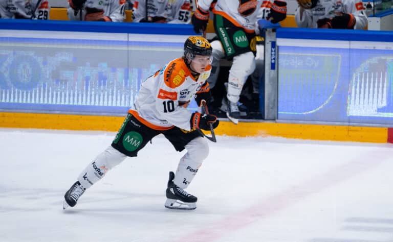 SM-liigatähti teki valintansa – KHL kutsuu