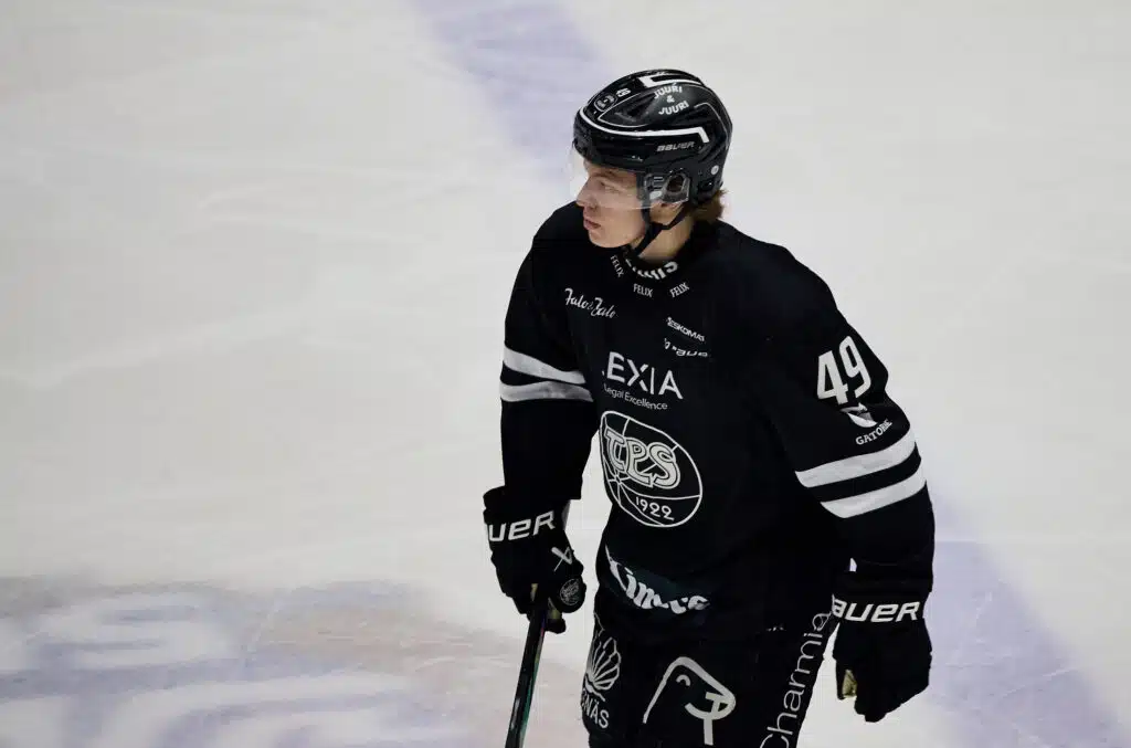 Liiga-seuralta kova veto – ruotsalaistähti jatkaa